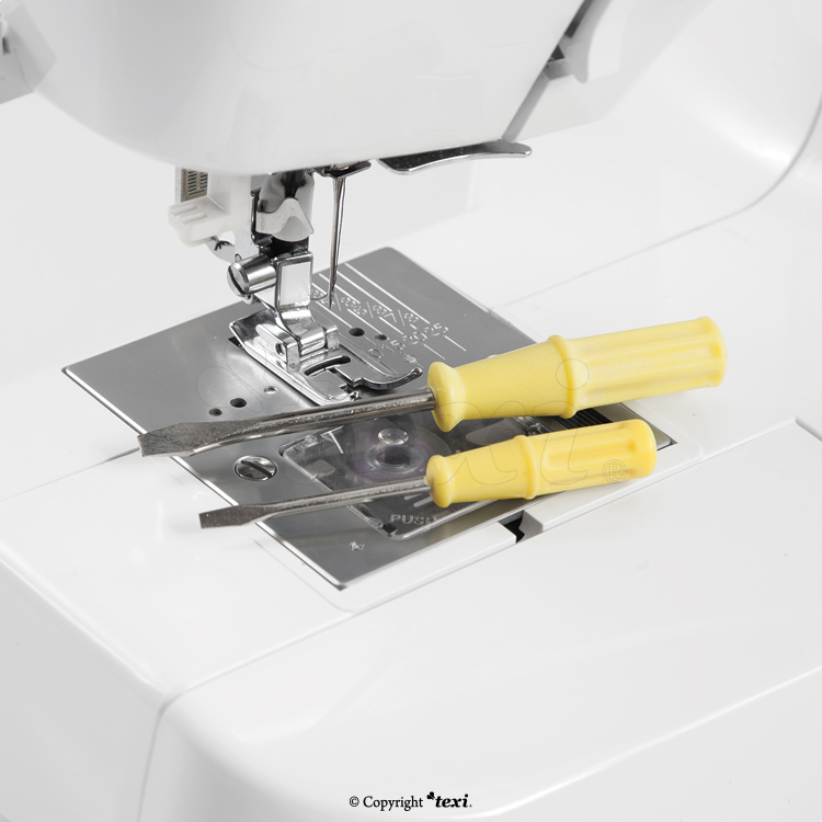 Screwdrivers: for bobbin case + for machine