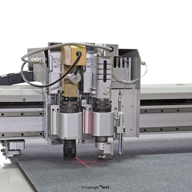TEXI XYZ 2518 - Automatic one-layer cutter, cutting width 180 cm - 2 Automatic one-layer cutter, cutting width 180 cm